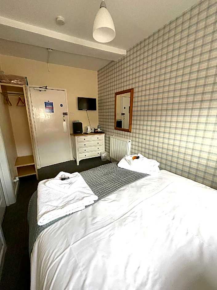 The Crown And Cushion