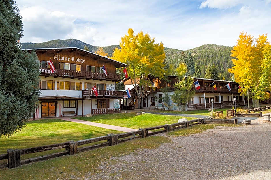 Foto 1 daripada 50 — Alpine Lodge Red River