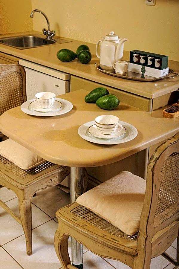 Parthenis Hotel & Suites