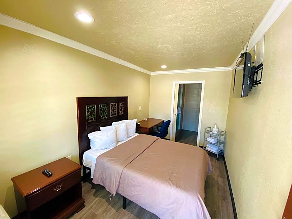Le Blanc Inn & Suites