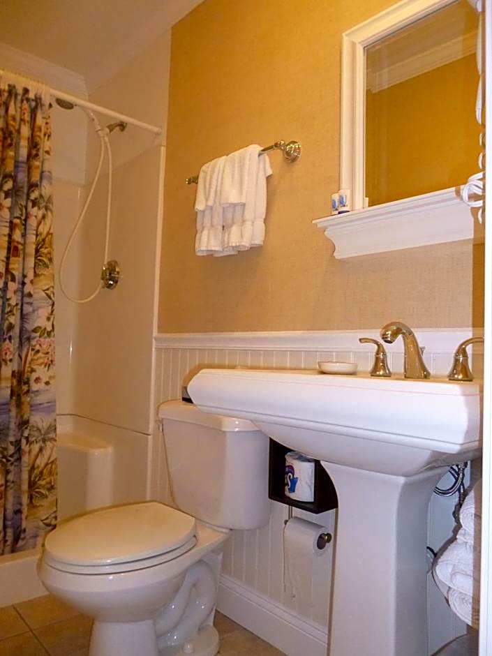 Falmouth Heights Motor Lodge