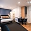 Gilmer Apartment Hotel