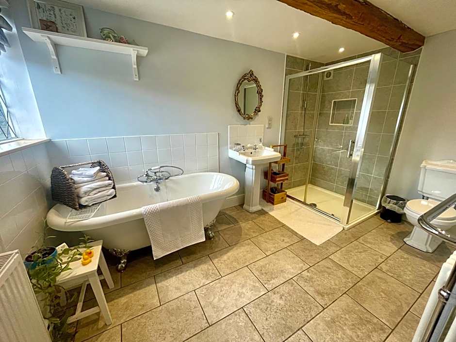 Eagle House - Award Winning B&B and Apartment
