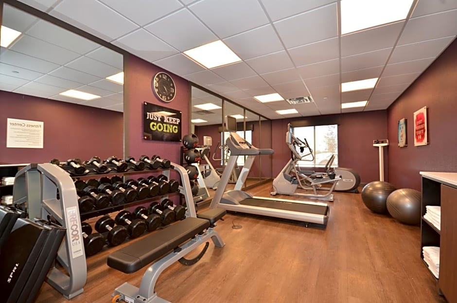 Holiday Inn Express & Suites Oklahoma City Mid - Arpt Area, an IHG Hotel