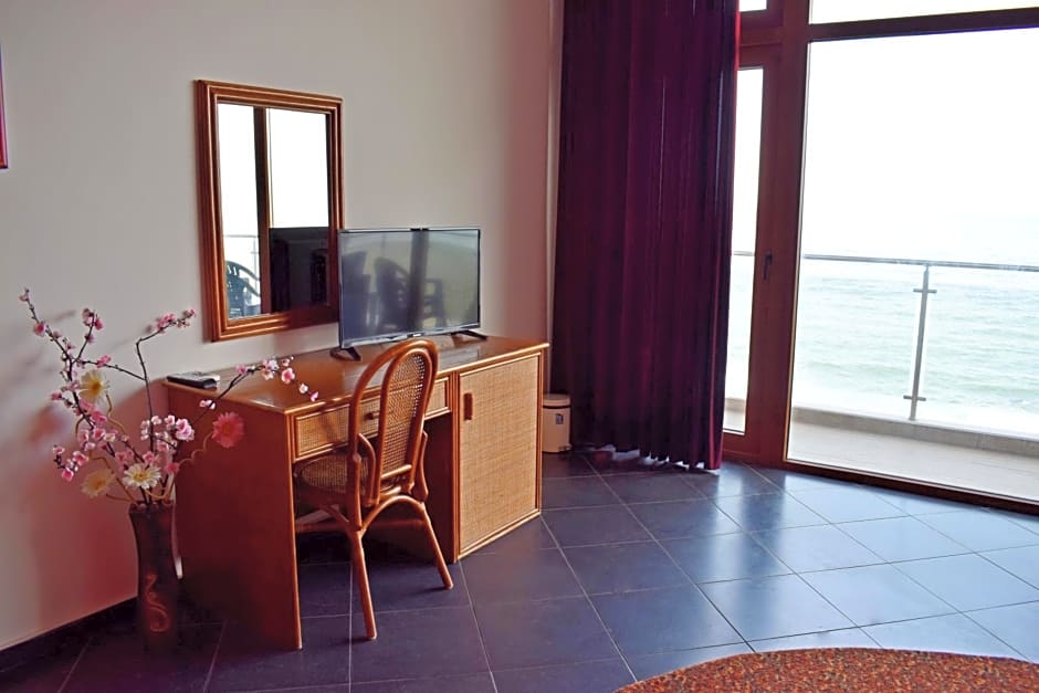 Brigantina Beach Hotel