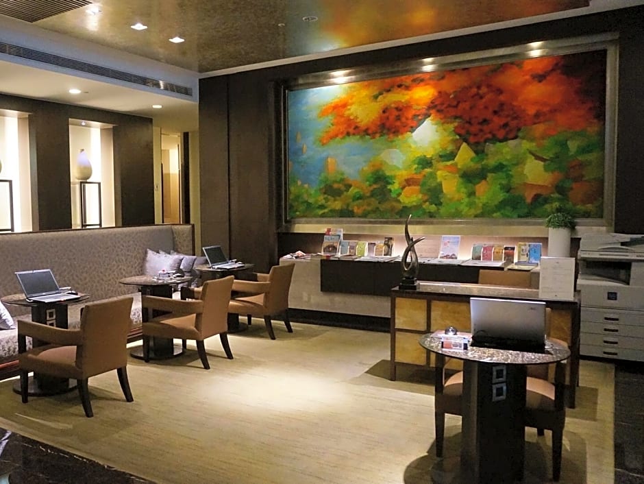 Taipung Suites Hotel