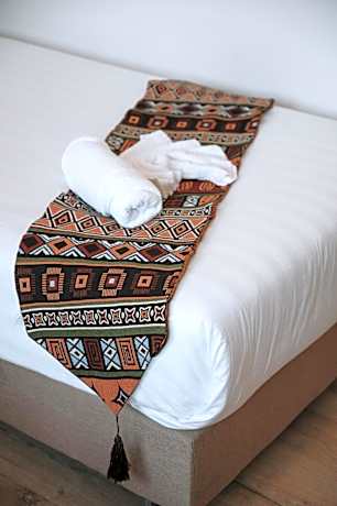 Family Room (2 Adults + 2 Children)