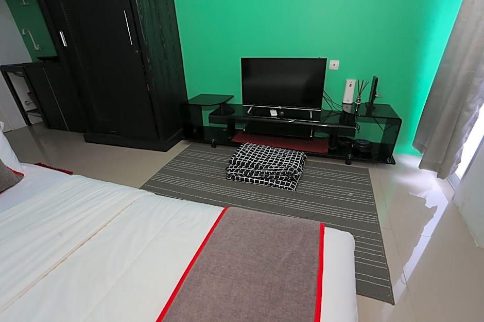 Collection O 93750 Luxury Rooms @ Urbantown Serpong