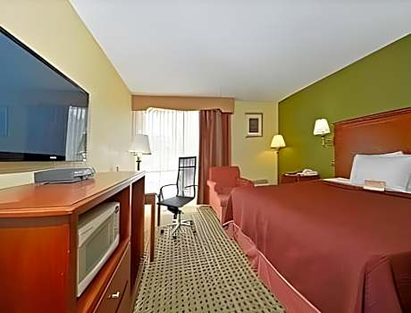 Queen Room - Disability Access/Non-Smoking