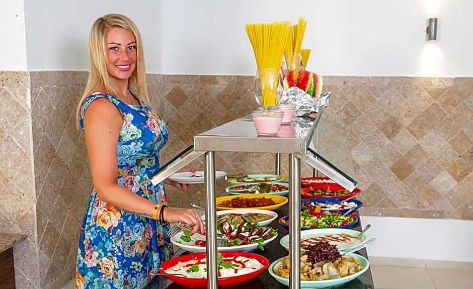 Rich Melissa Hotel