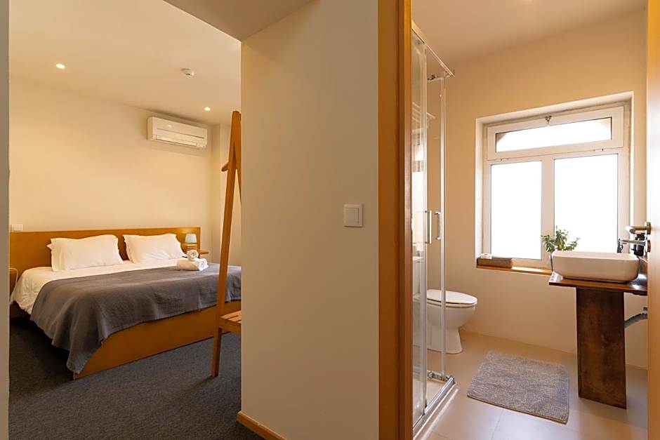 Peach Hostel & Suites