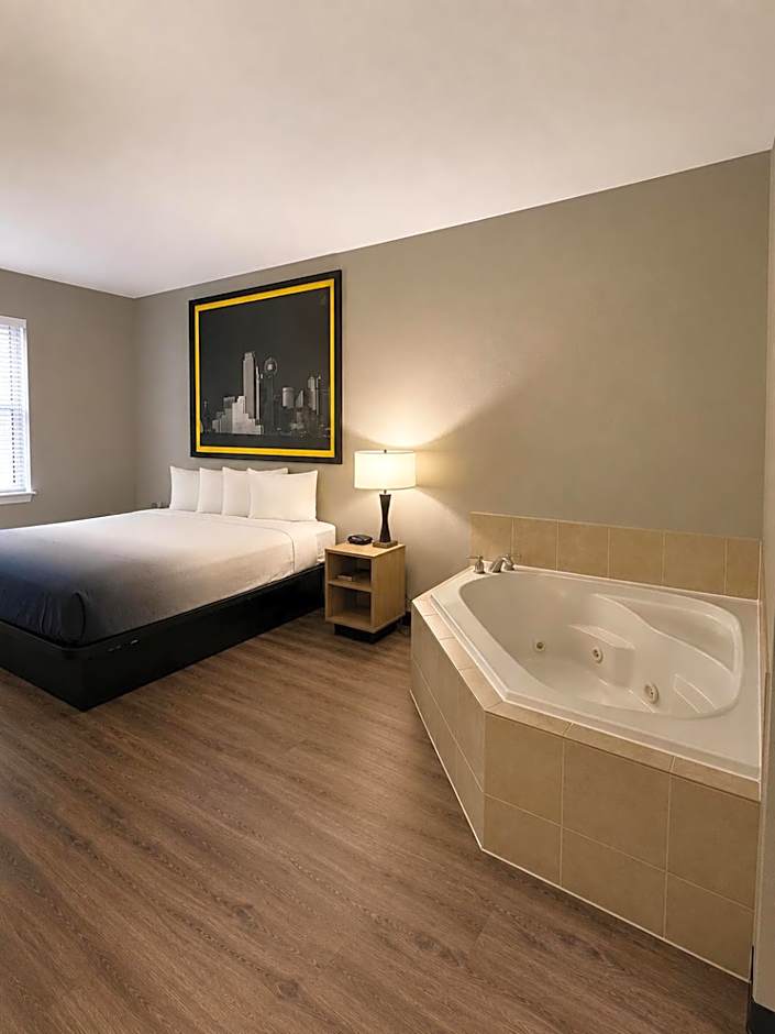 Super 8 by Wyndham Brenham TX