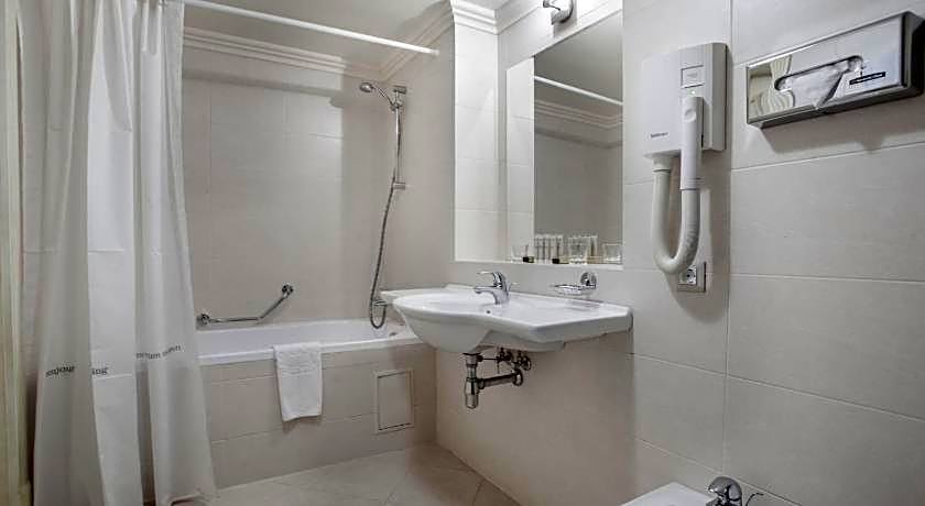 Londonskaya SPA Hotel