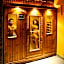 Six Inn Hotel