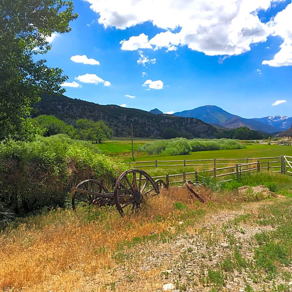 Hidden Canyon Retreat