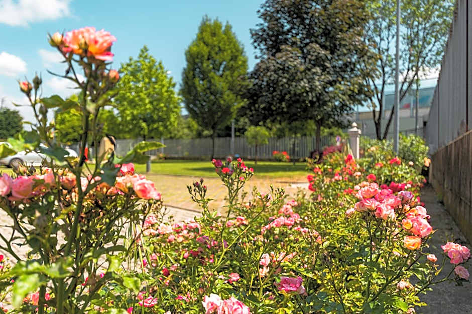 One Hotel & Restaurant