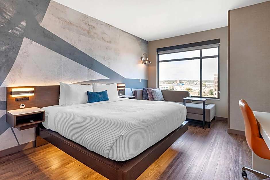 Cambria Hotel Minneapolis Downtown