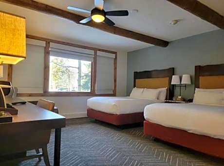 Lodge Queen Room with Two Queen Beds