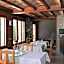 Hotel Los Nogales