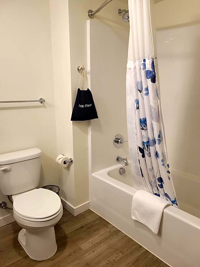 Marina Square Suites