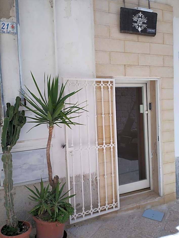 My House – Monopoli, LA