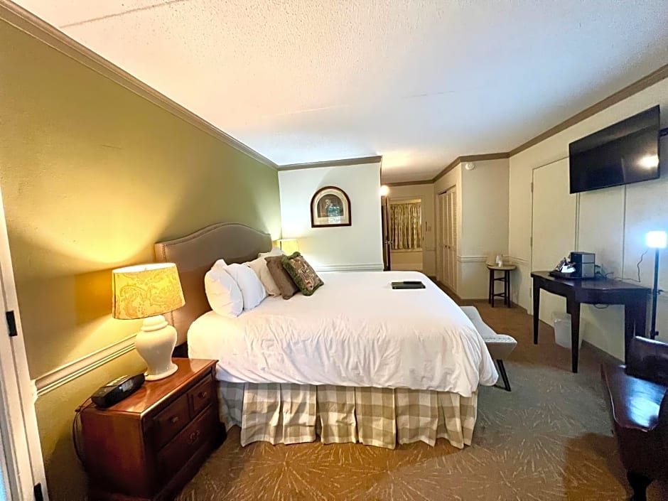 Highlands Inn