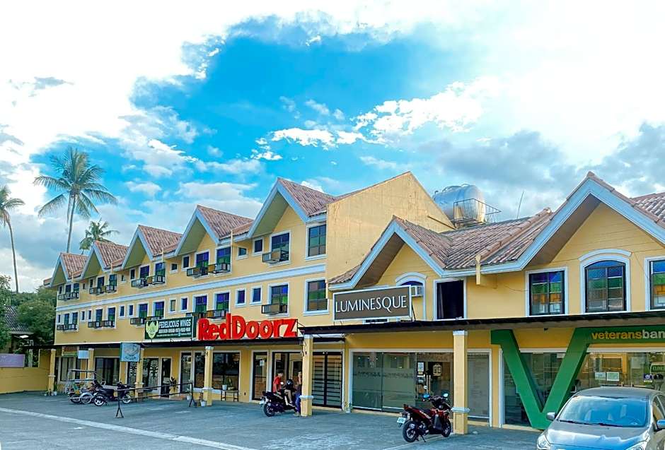 RedDoorz Plus at Balai Sofia Bed & Breakfast Batangas