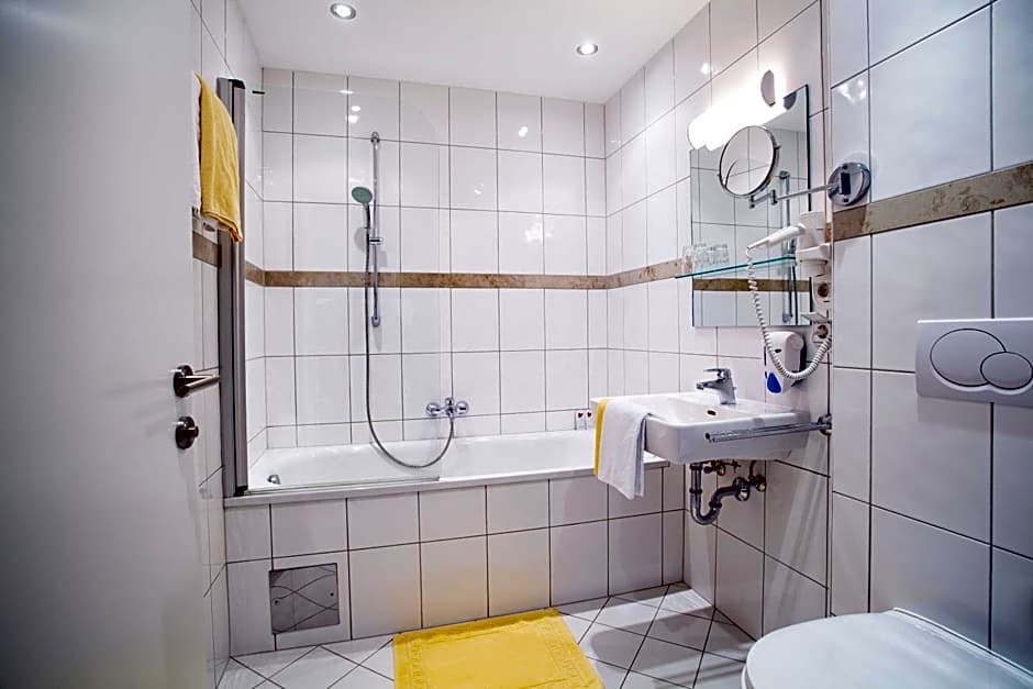 Hotel.Pension.Golingen