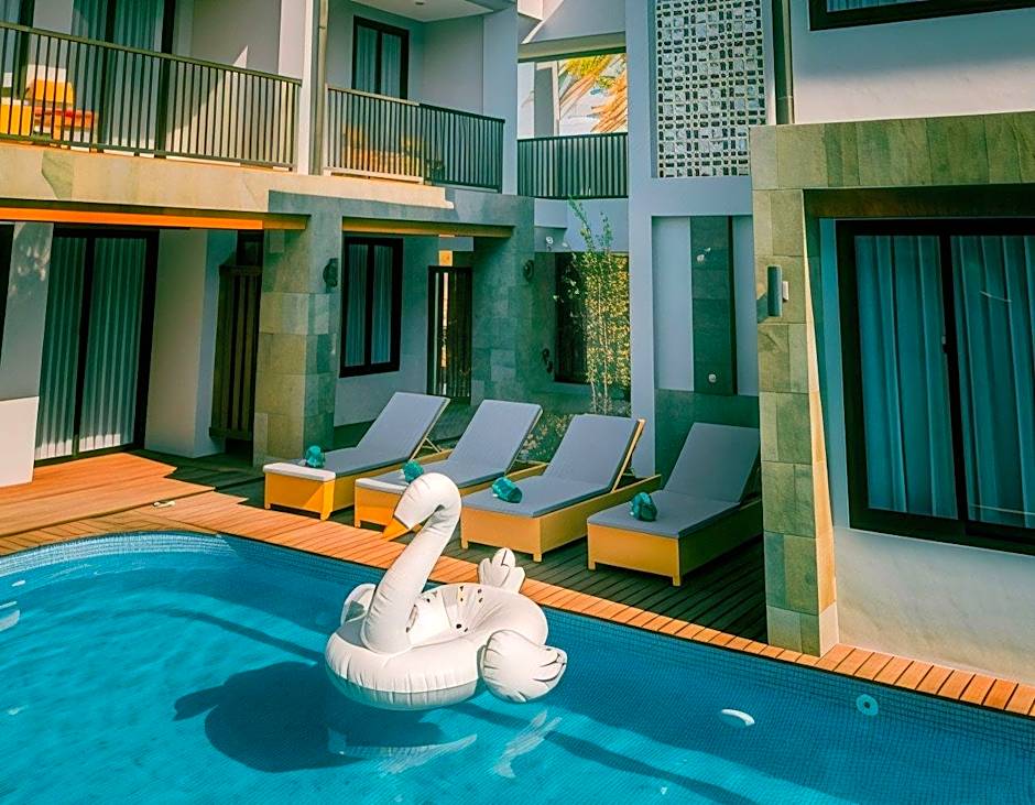 Royal Regantris Trawangan