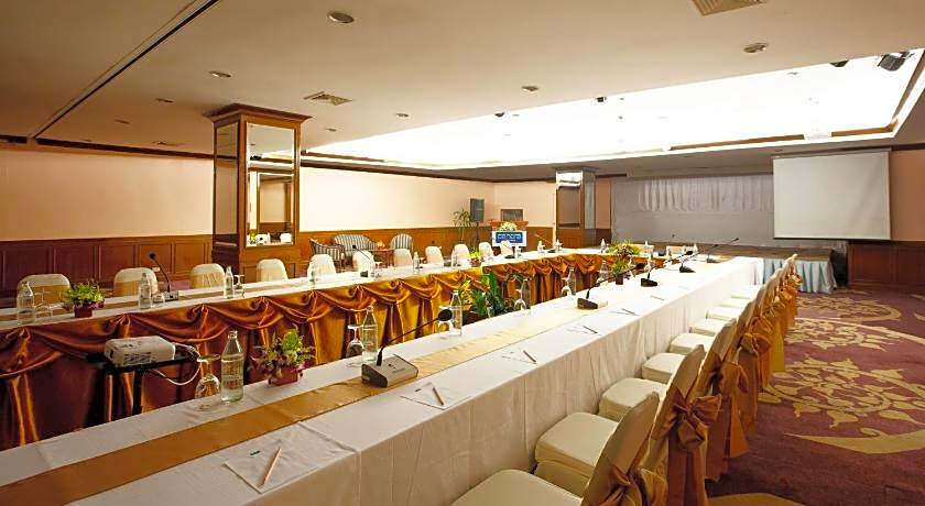 Centara Life Hotel Mae Sot