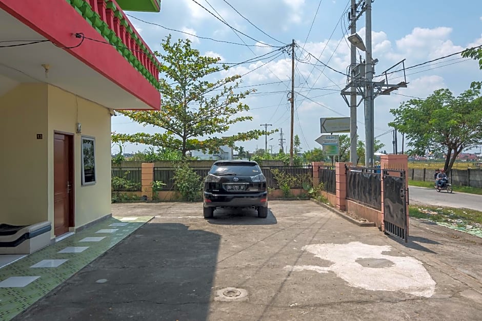 RedDoorz near Politeknik Negeri Medan