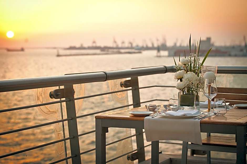 Daios Luxury Living