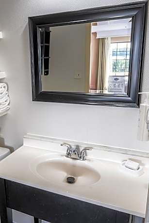 King Room - Mobility Access/Non-Smoking