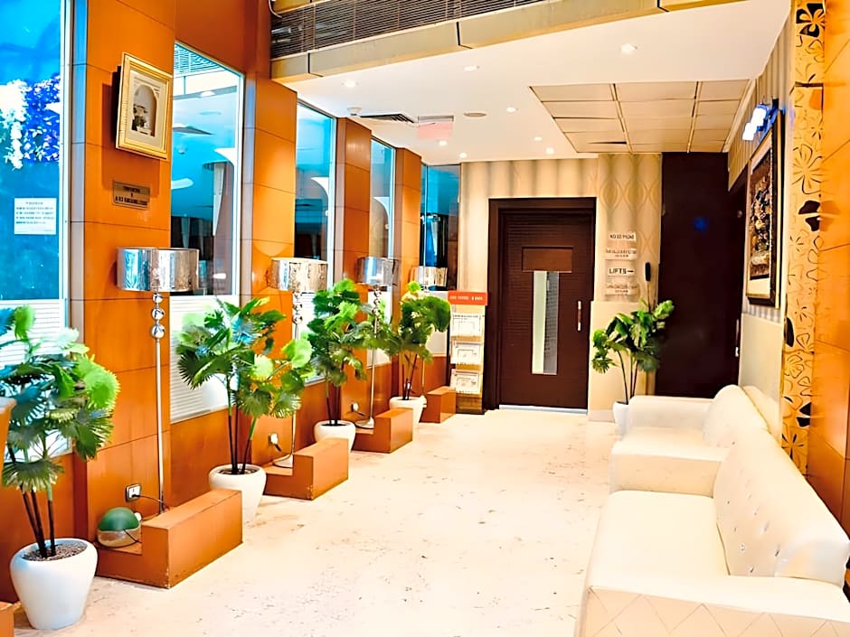 Hotel Signature Grand