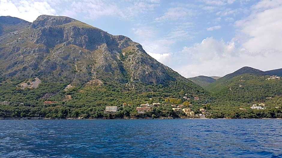 Krouzeri Beach Apartments