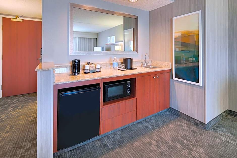 Courtyard by Marriott Cleveland Beachwood