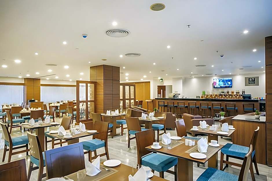 Caspia Hotel New Delhi Shalimar Bagh – Delhi, IN