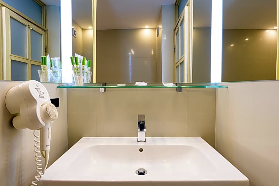 Hotel Christina Plus