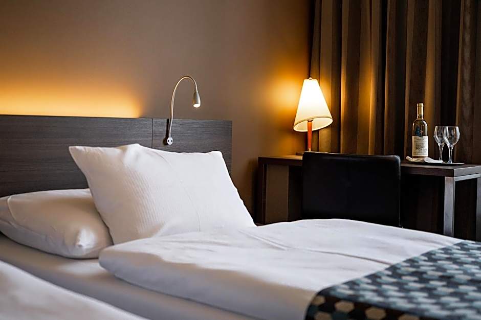Expo Hotel