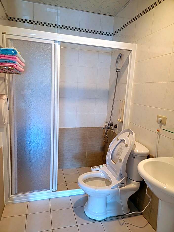 草莓牛奶台東民宿可洽包棟