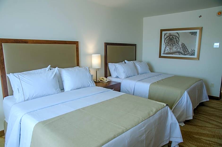 Holiday Inn Express and Suites Celaya By IHG