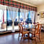Econo Lodge Inn & Suites Conference Center Dublin