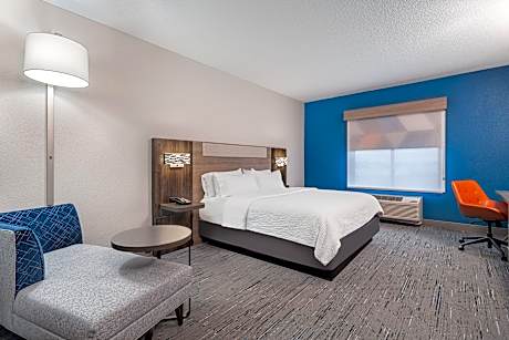 King Hearing Mobility Accessible Tub Non-Smoking