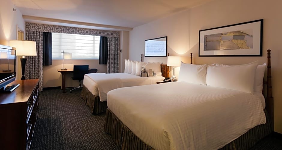 The State Plaza Hotel