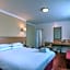 Belvilla Crewe Arms Hotel