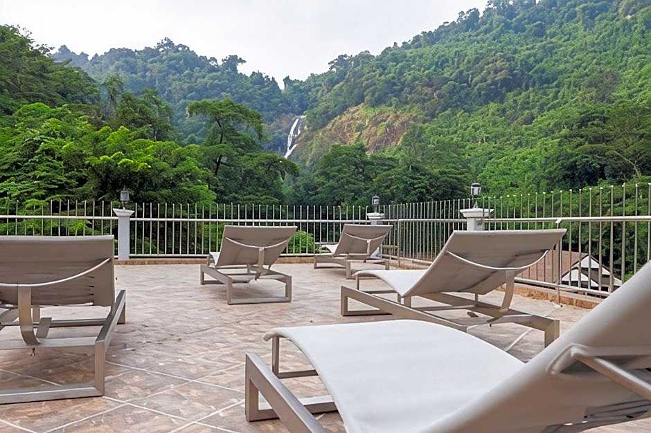 Namtok Sarika Resotel