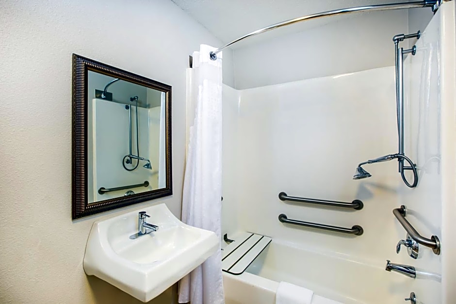 Holiday Inn Express Hotel & Suites Bellevue-Omaha Area By IHG