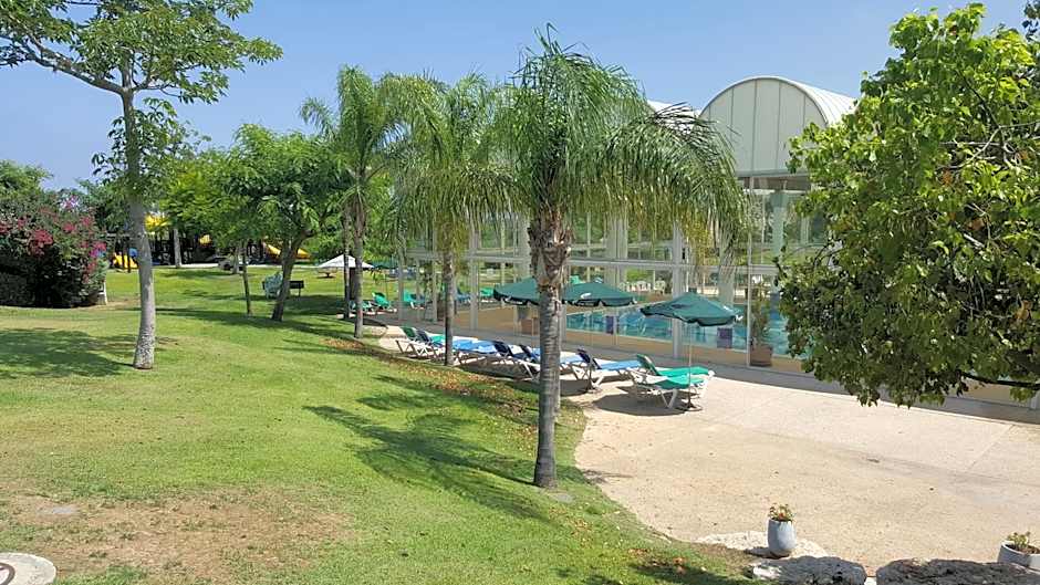 Neot Golf Caesarea Garden Apartment