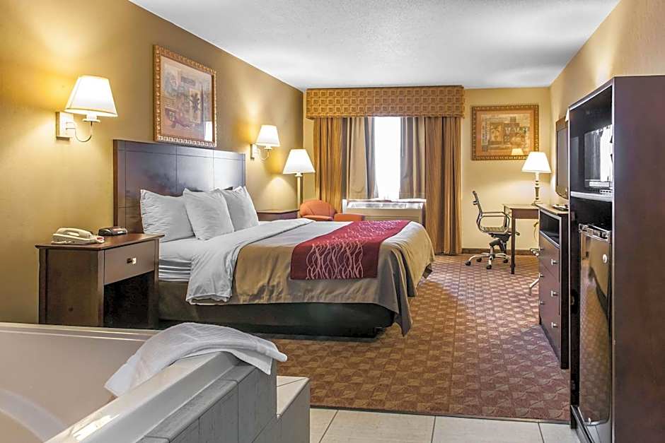 Quality Inn Defiance