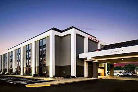 Hampton Inn By Hilton West Springfield